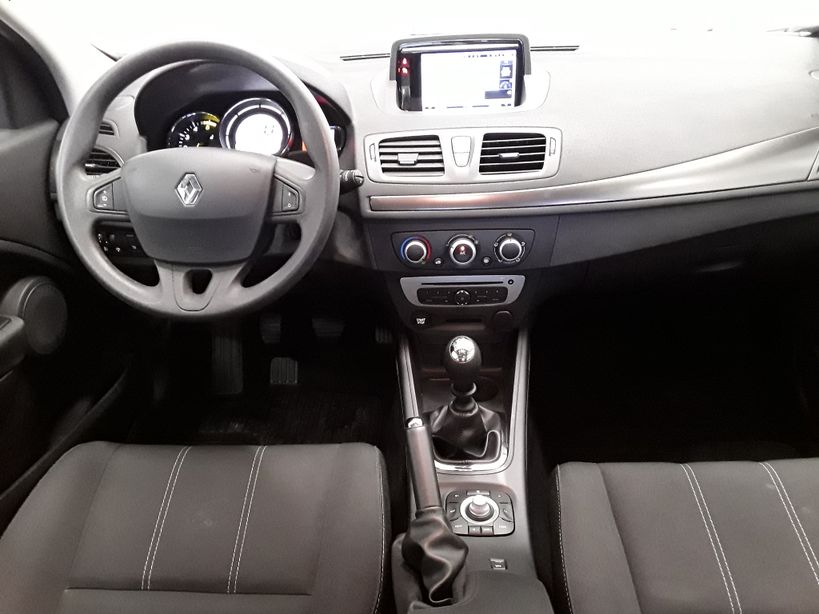 RENAULT MEGANE III SOCIETE 2015 - Photo n°9