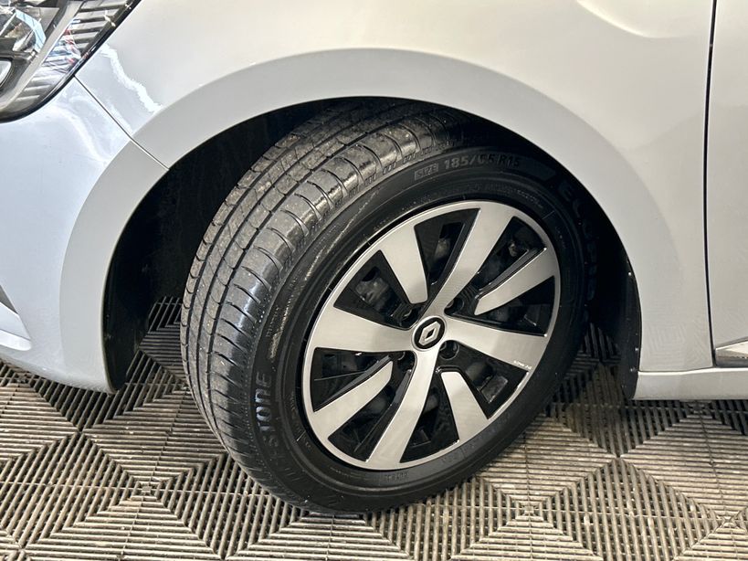 RENAULT CLIO V 2023 - Photo n°7