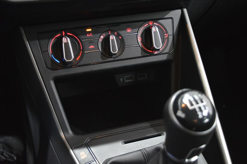 VOLKSWAGEN POLO 2019 - Photo n°11