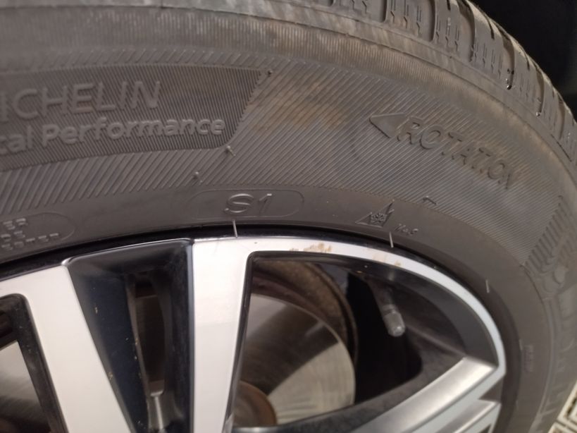 VOLVO XC60 2018 - Photo n°3