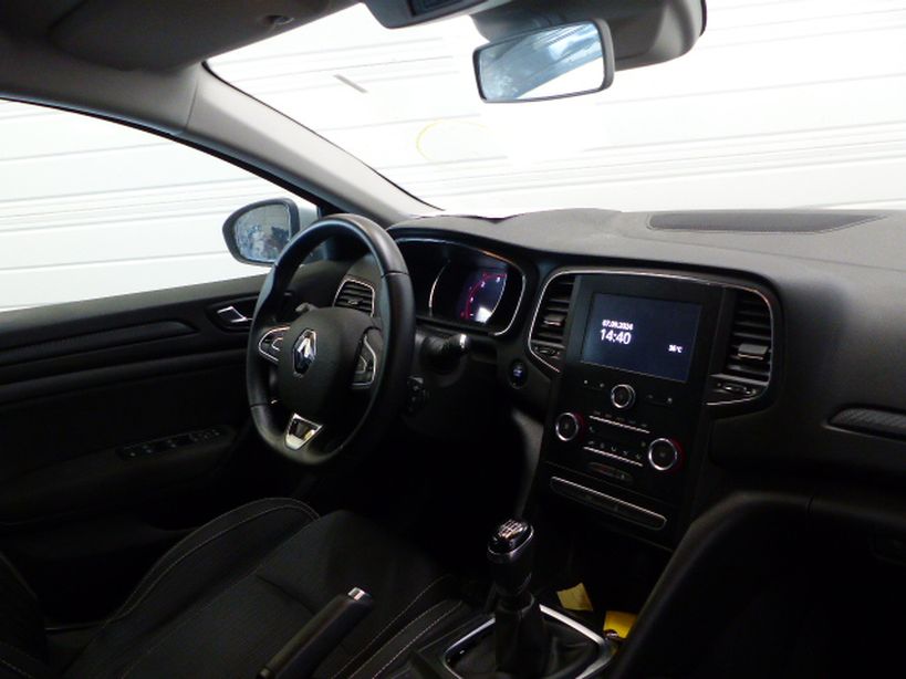 RENAULT MEGANE IV BERLINE BUSINESS 2018 - Photo n°9