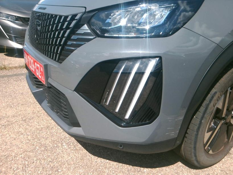 PEUGEOT 2008 2024 - Photo n°5