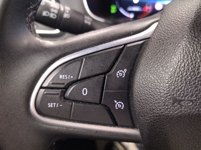 RENAULT MEGANE IV BERLINE 2021 - Photo n°12