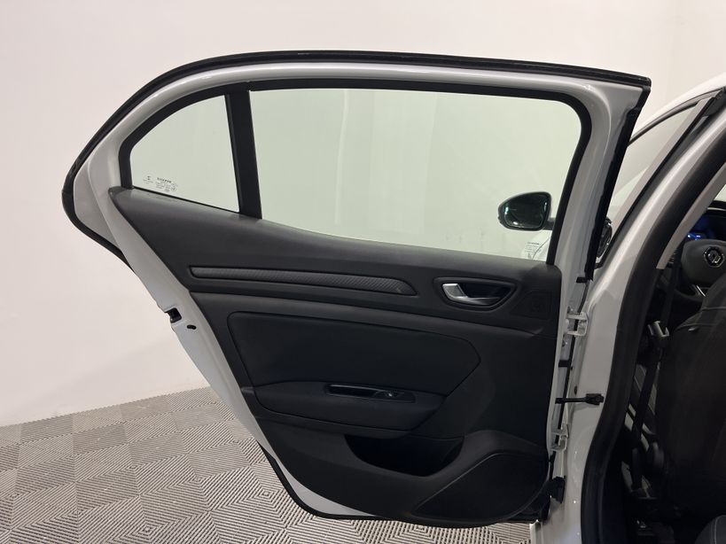 RENAULT MEGANE IV BERLINE BUSINESS 2019 - Photo n°37