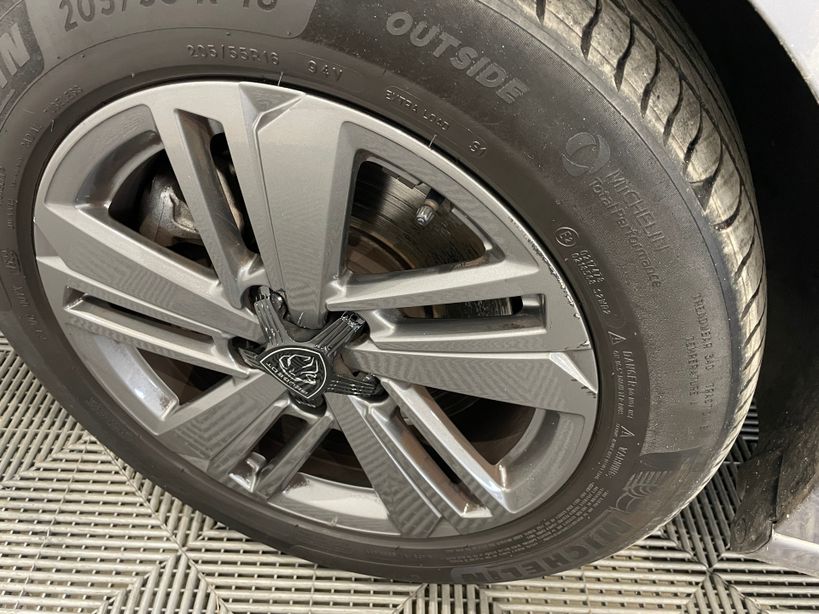 PEUGEOT 308 2022 - Photo n°13