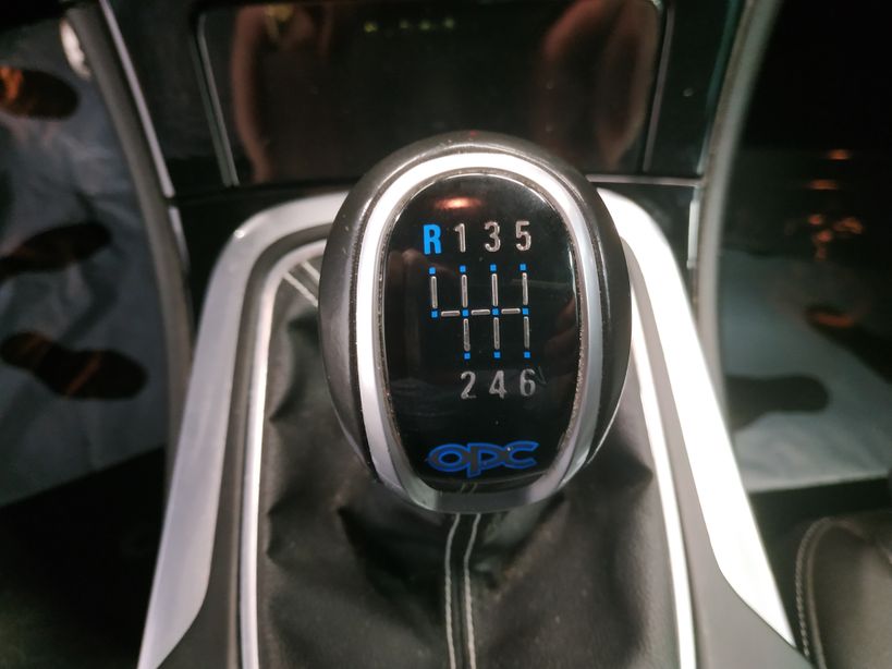 OPEL INSIGNIA SPORTS TOURER 2012 - Photo n°11