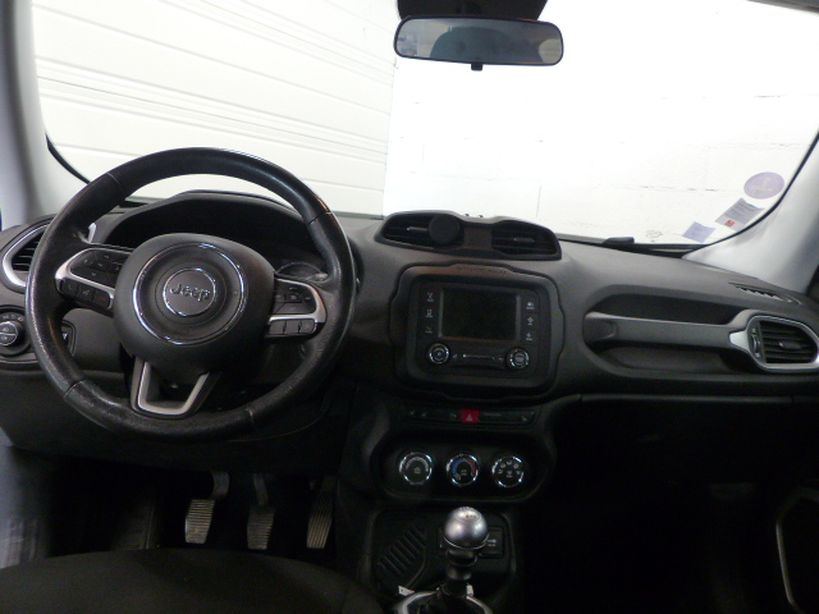 JEEP RENEGADE 2015 - Photo n°8