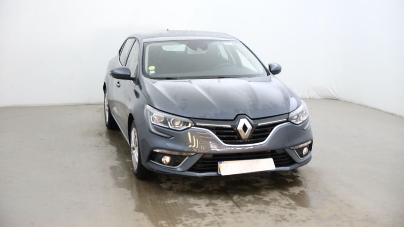 RENAULT MEGANE IV BERLINE BUSINESS 2020 - Photo n°8