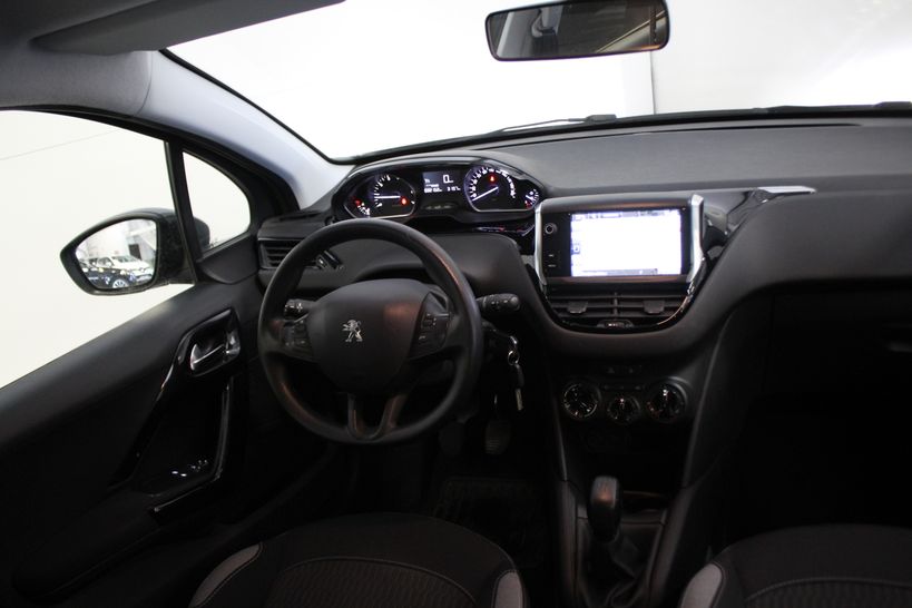 PEUGEOT 208 2016 - Photo n°8