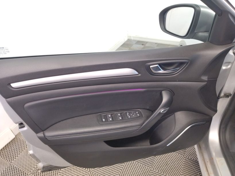 RENAULT MEGANE IV ESTATE 2019 - Photo n°10