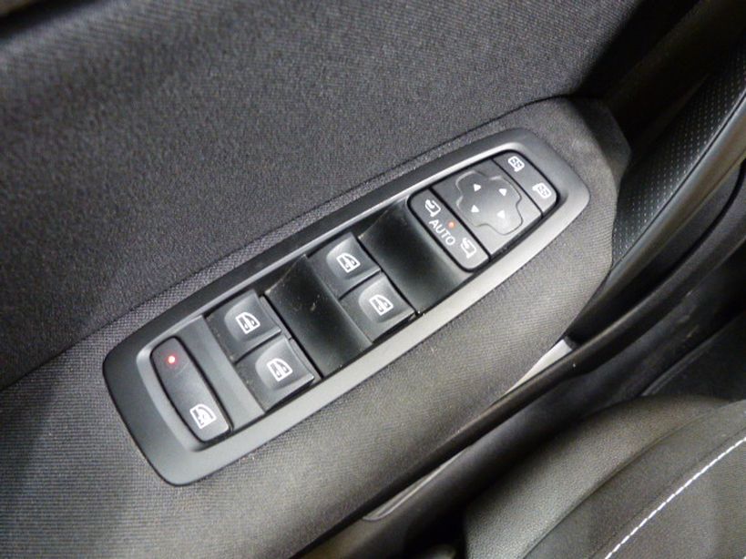 RENAULT MEGANE IV ESTATE BUSINESS 2020 - Photo n°32