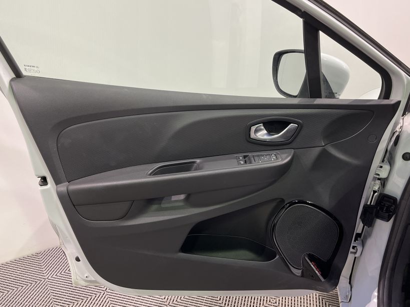 RENAULT CLIO IV 2019 - Photo n°31