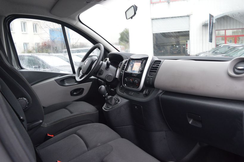 RENAULT TRAFIC COMBI 2017 - Photo n°9