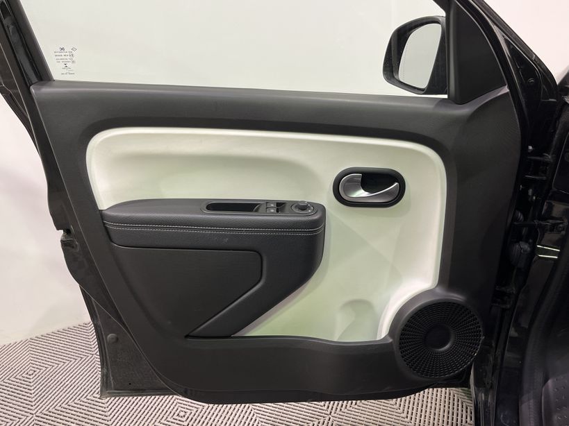 RENAULT TWINGO III 2021 - Photo n°29