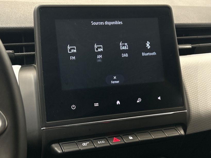 RENAULT CLIO V 2023 - Photo n°12