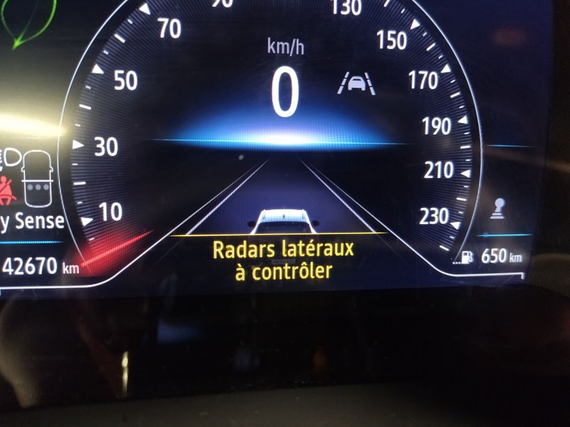 RENAULT CAPTUR 2021 - Photo n°2