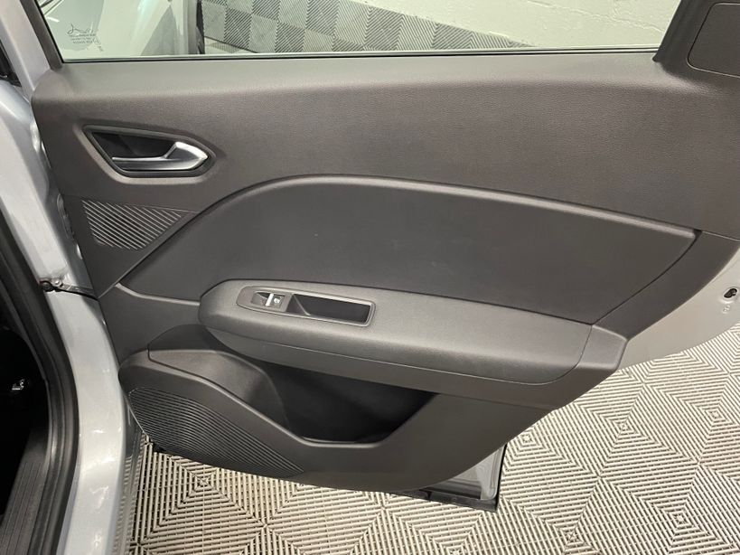 RENAULT CAPTUR 2023 - Photo n°34
