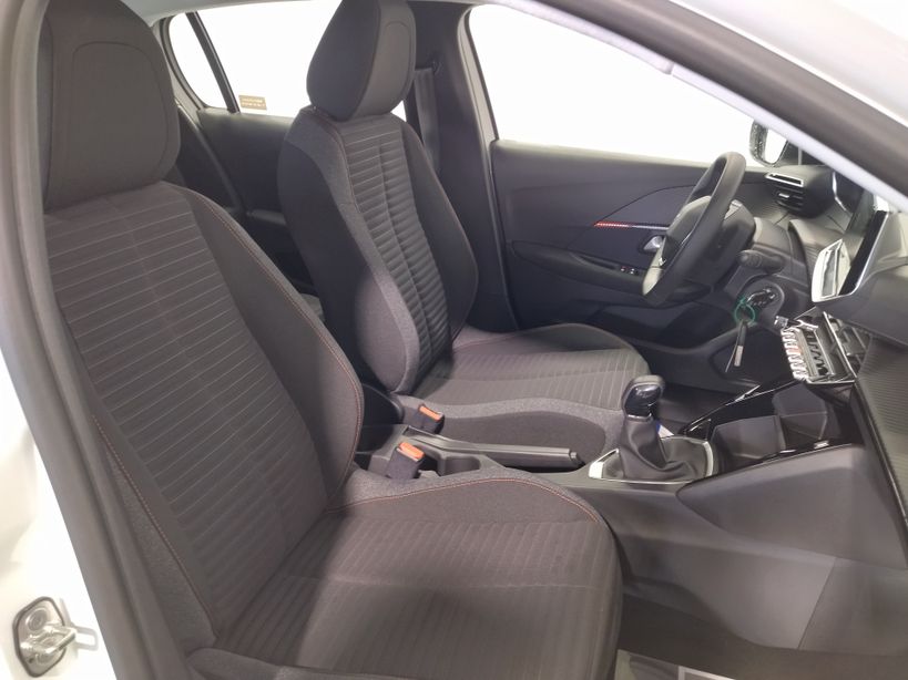 PEUGEOT 208 2022 - Photo n°9