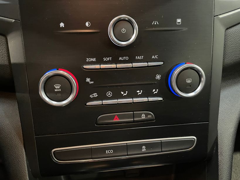 RENAULT MEGANE IV BERLINE BUSINESS 2020 - Photo n°24