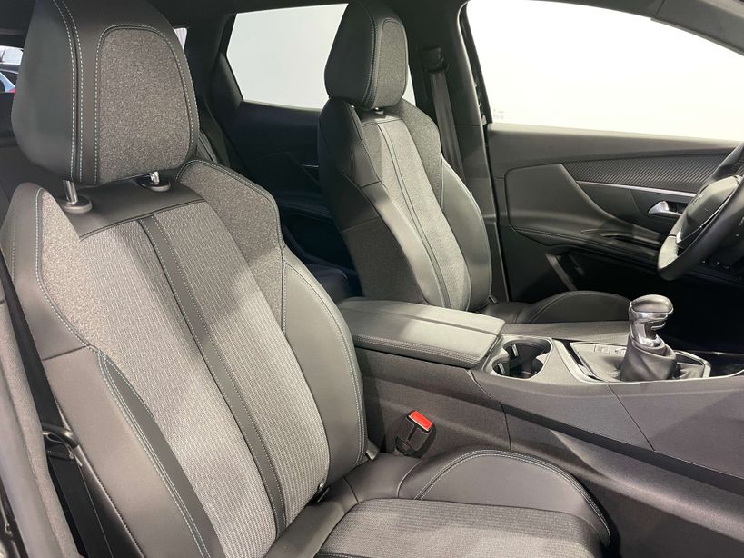 PEUGEOT 3008 2023 - Photo n°9