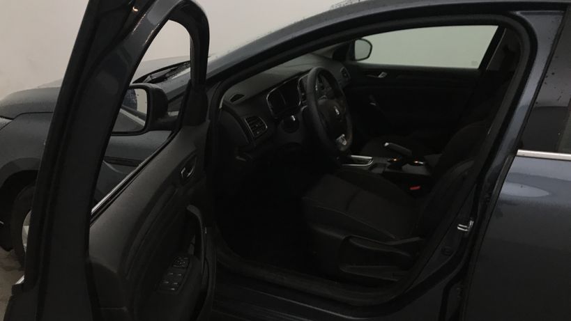 RENAULT MEGANE IV BERLINE BUSINESS 2020 - Photo n°10