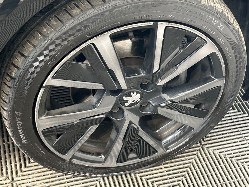 PEUGEOT 208 2023 - Photo n°2