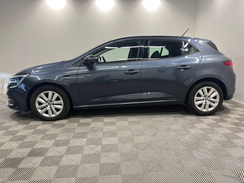 RENAULT MEGANE IV BERLINE 2022 - Photo n°4