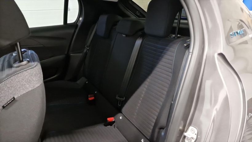 PEUGEOT 208 2023 - Photo n°16