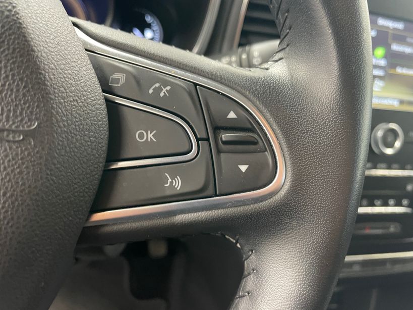RENAULT MEGANE IV BERLINE BUSINESS 2020 - Photo n°13