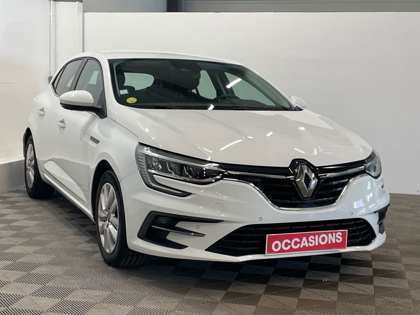 RENAULT MEGANE IV BERLINE 2021 - Photo n°3