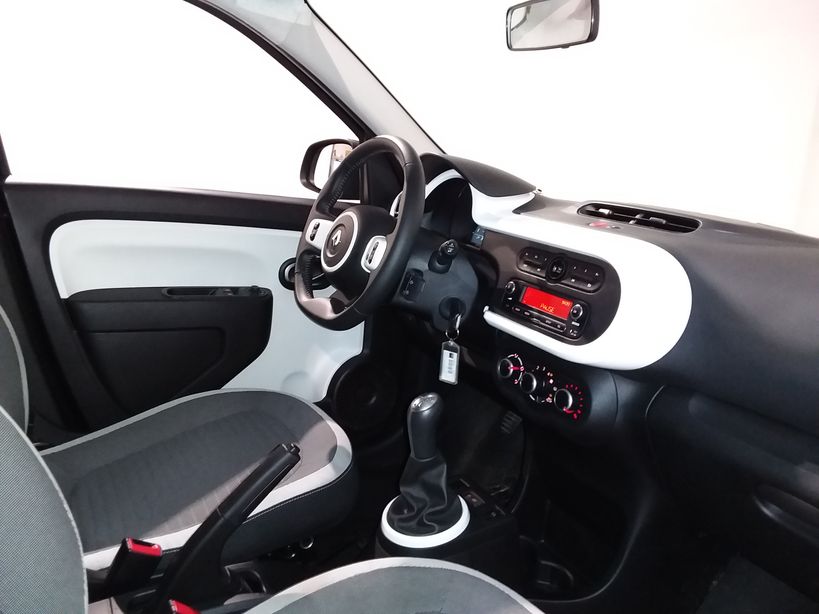 RENAULT TWINGO III 2019 - Photo n°5