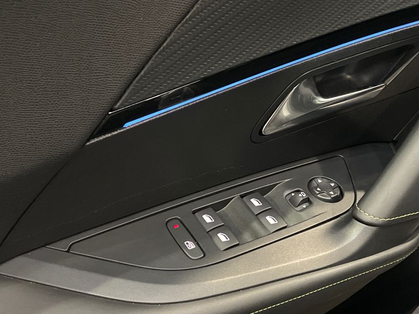 PEUGEOT 2008 2024 - Photo n°38