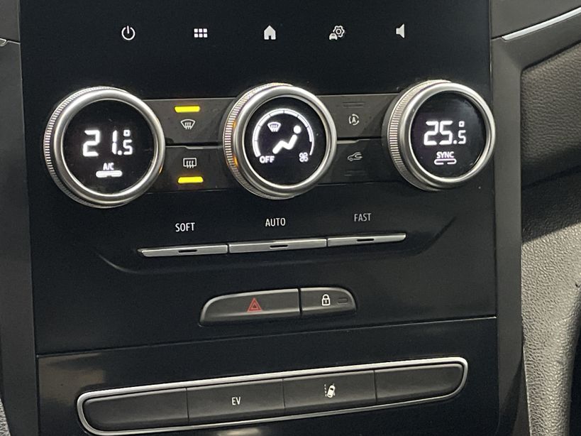 RENAULT MEGANE IV ESTATE 2021 - Photo n°17