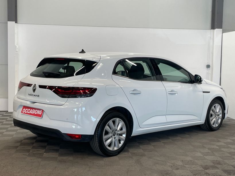 RENAULT MEGANE IV BERLINE 2021 - Photo n°4