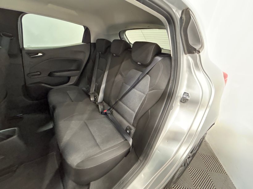 RENAULT CLIO V 2022 - Photo n°8