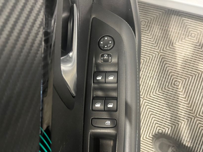 PEUGEOT 208 2023 - Photo n°10