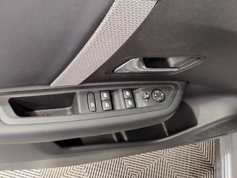 CITROEN C4 X 2023 - Photo n°13