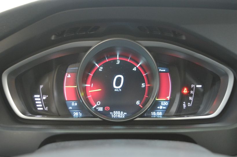 VOLVO V40 CROSS COUNTRY 2014 - Photo n°20