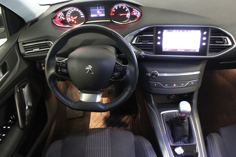 PEUGEOT 308 SW 2018 - Photo n°2