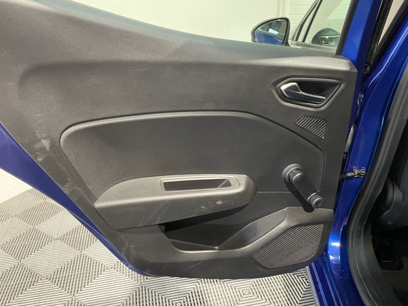 RENAULT CLIO V 2021 - Photo n°16