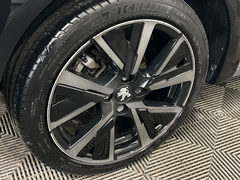 PEUGEOT 208 2023 - Photo n°2