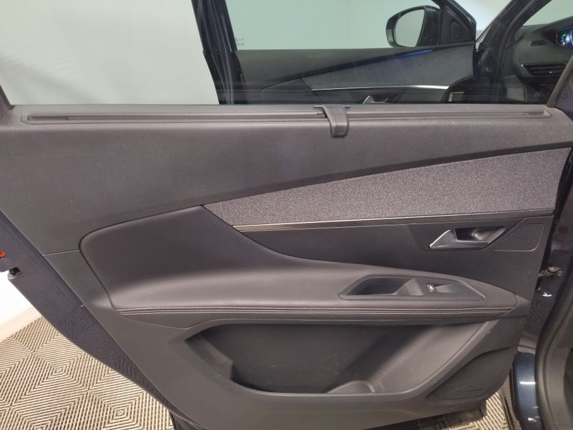 PEUGEOT 5008 2018 - Photo n°17
