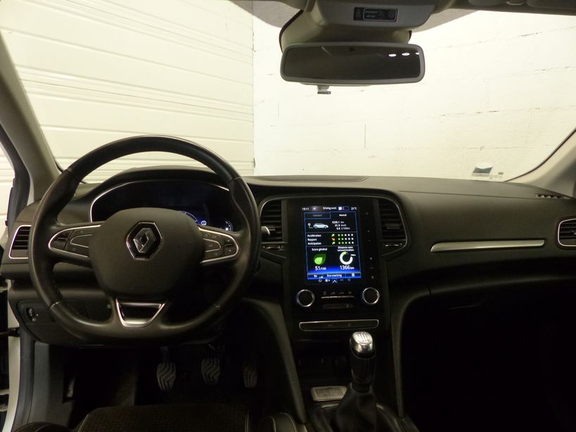 RENAULT MEGANE IV BERLINE 2021 - Photo n°8
