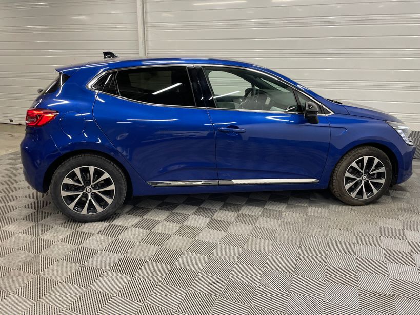 RENAULT CLIO V 2023 - Photo n°5