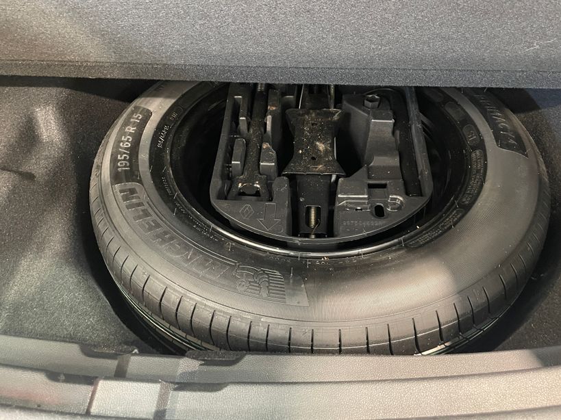 RENAULT MEGANE IV ESTATE 2023 - Photo n°42