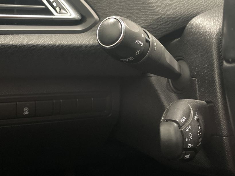 PEUGEOT 308 SW 2020 - Photo n°15