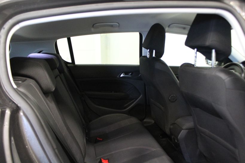 PEUGEOT 308 2018 - Photo n°7