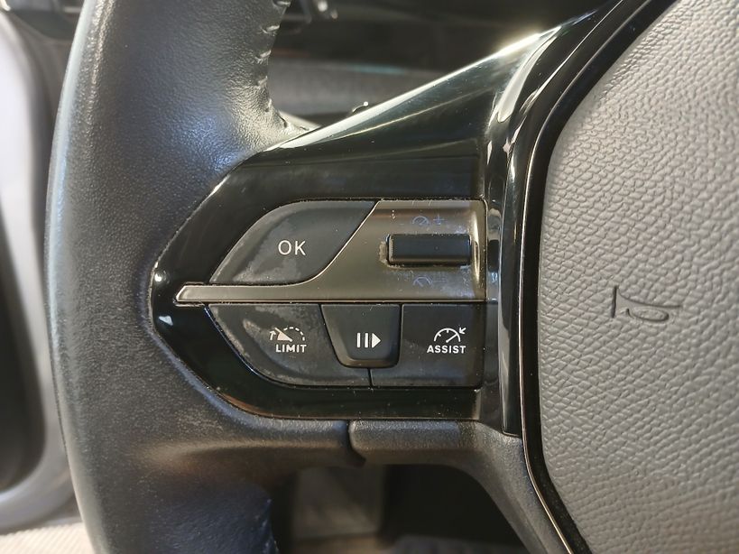 PEUGEOT 308 2022 - Photo n°12