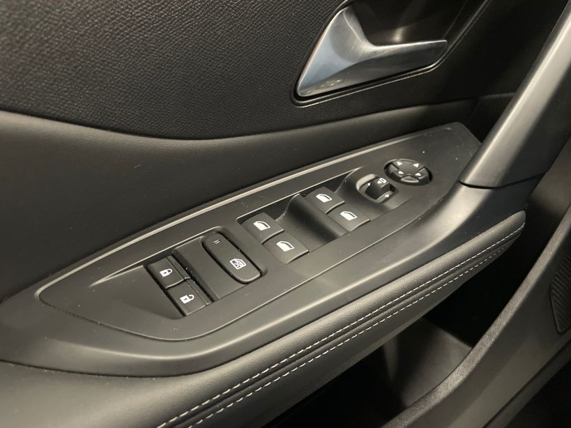 PEUGEOT 308 2023 - Photo n°16