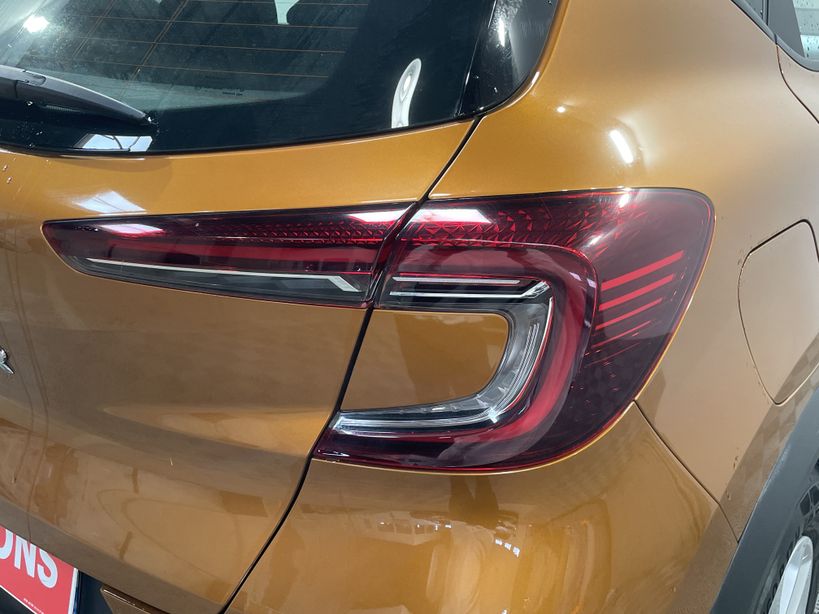 RENAULT CAPTUR 2021 - Photo n°7